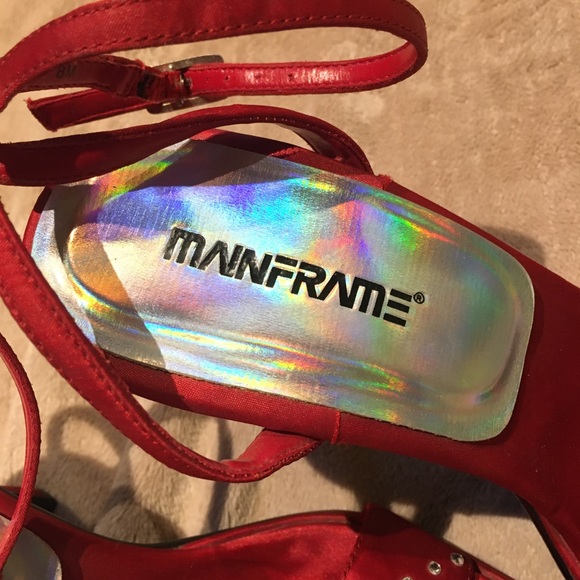 MAINFRAME Retro Red Satin Heels - Picture 5 of 12